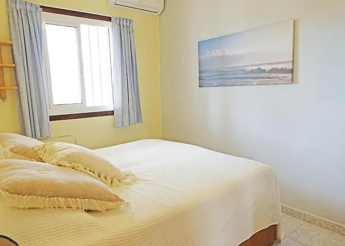 Palmas 15b, Oasis De Capistrano * نيرخا